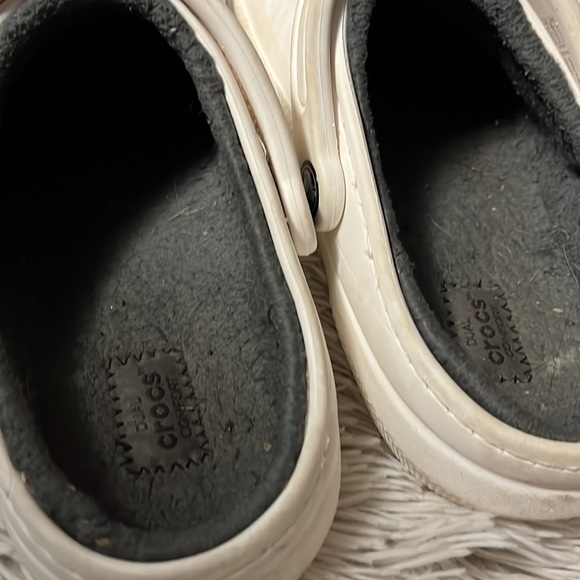 fuzzy crocs - Picture 4 of 4